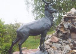 Скульптурная композиция «Олень»