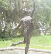 Памятник Г. Улановой после реставрации